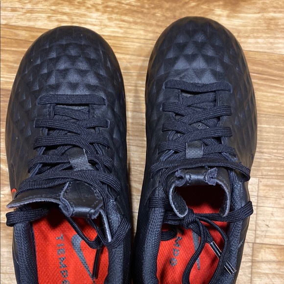 Nike Black and Red Geometric Sneakers - Picture 5 of 8